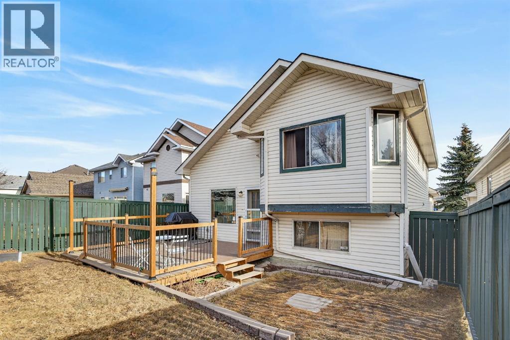 Single Family House 4 Level for Sale in  Coventry Green NE Coventry Hills Calgary 