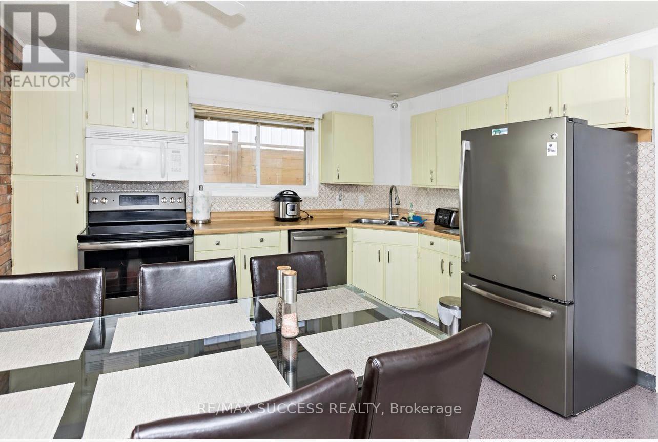2738 NORTH SHORE DRIVE - 46