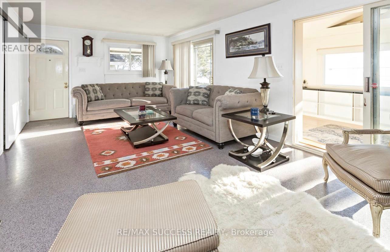 2738 NORTH SHORE DRIVE - 43