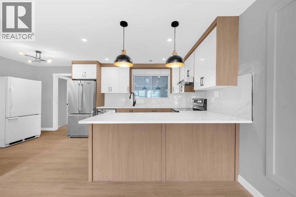 Single Family House Bungalow for Sale in  Falwood Way NE Falconridge Calgary 