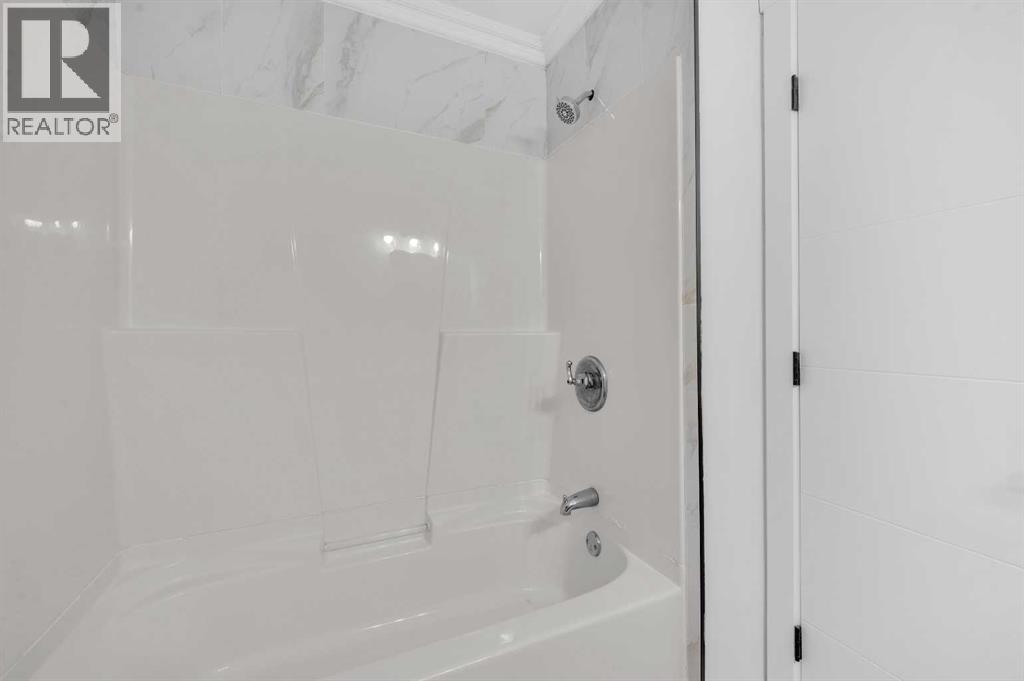 Single Family House for Sale in  Erin Ridge Road SE Erin Woods Calgary 