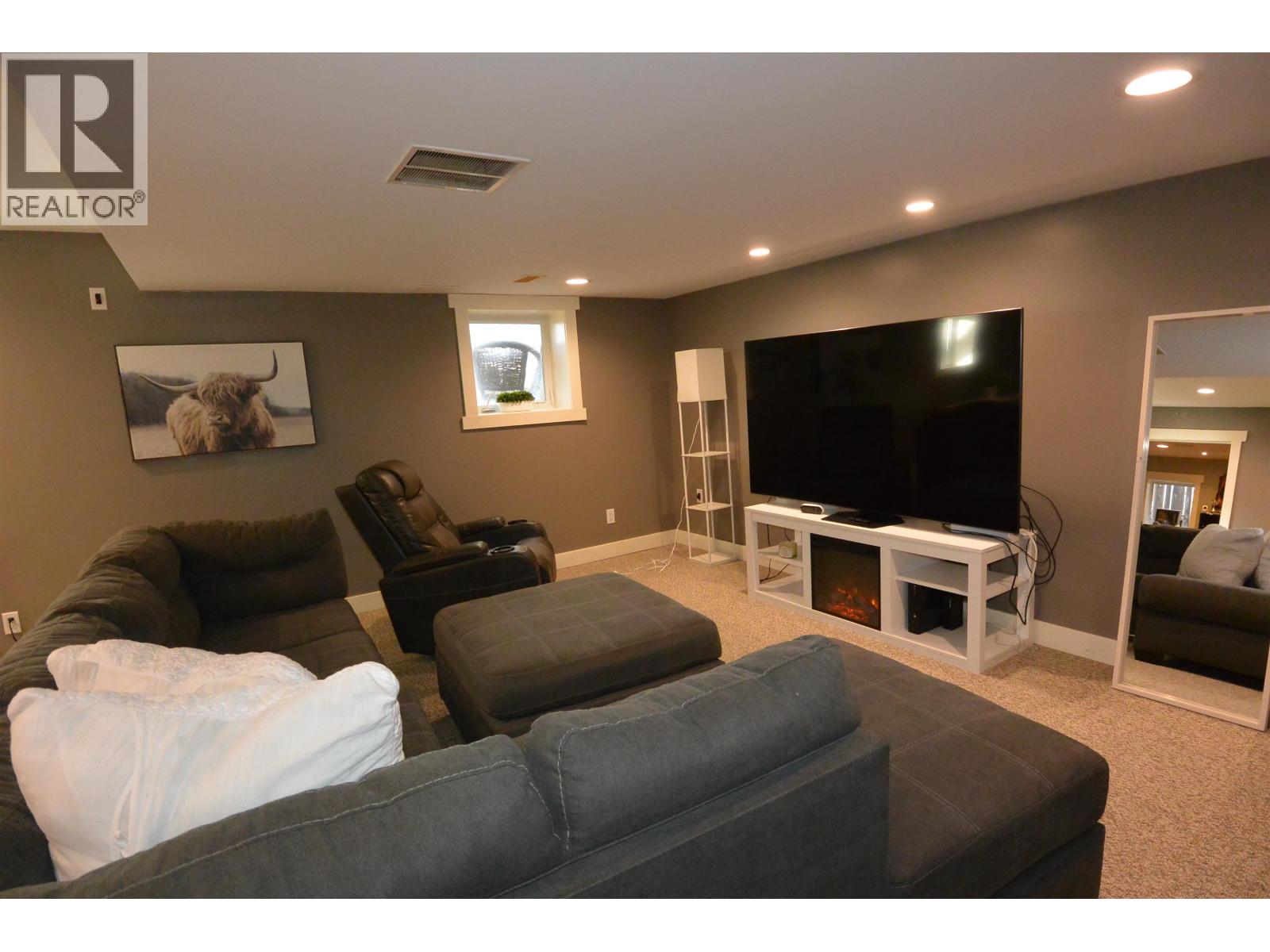 4556 SCHIBLI Street, Smithers