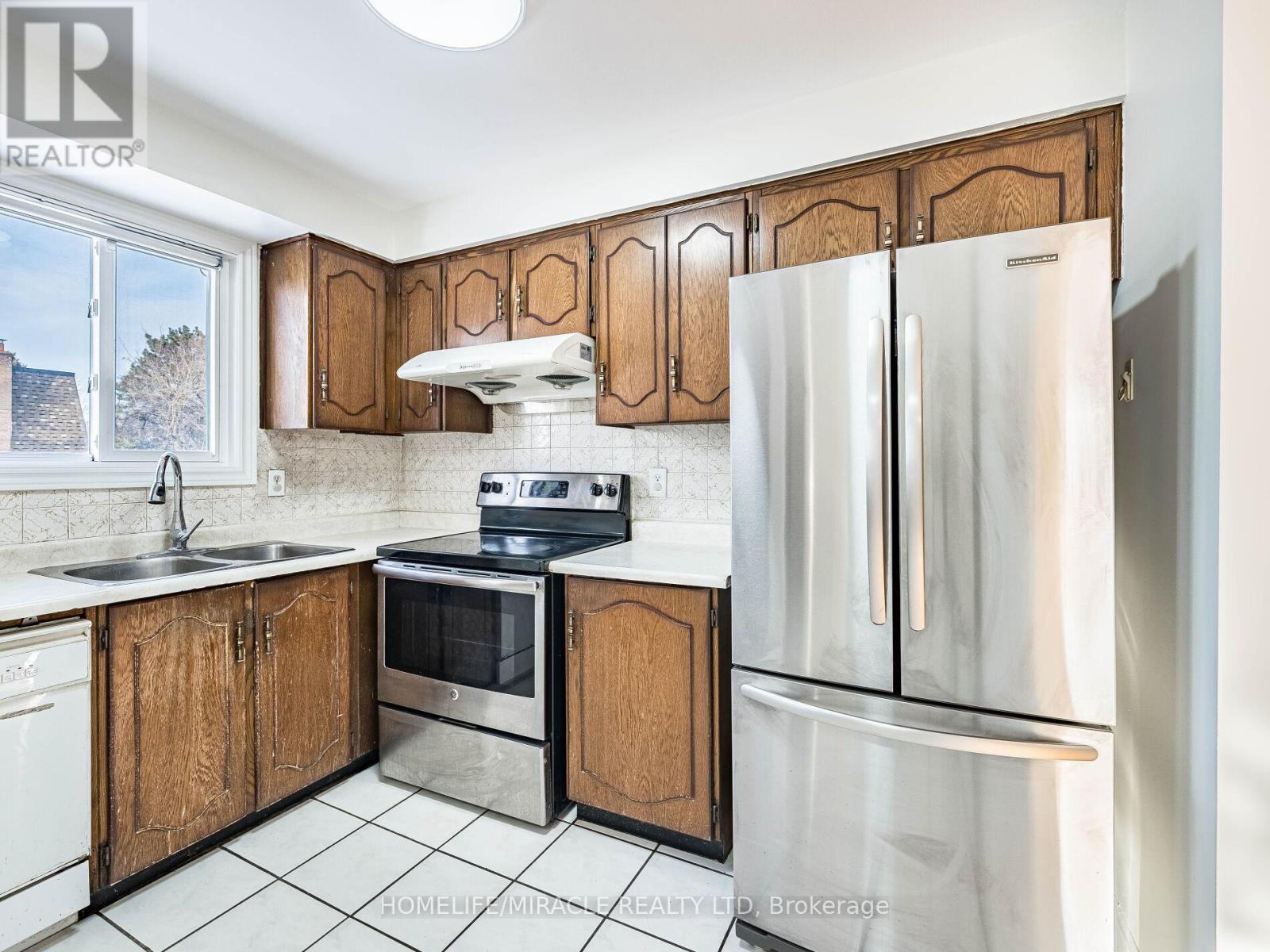 209 APACHE TRAIL - 15