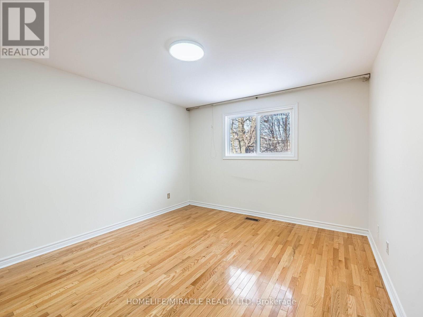 209 APACHE TRAIL - 16