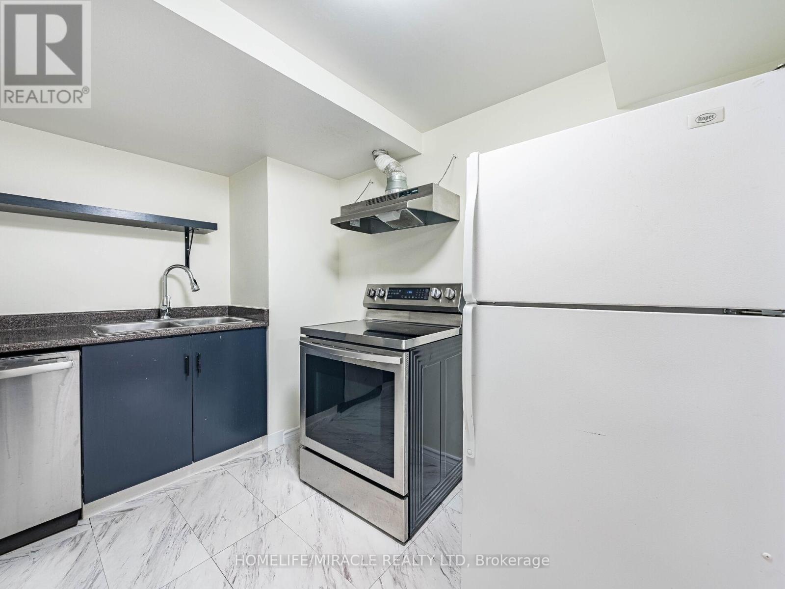 209 APACHE TRAIL - 33