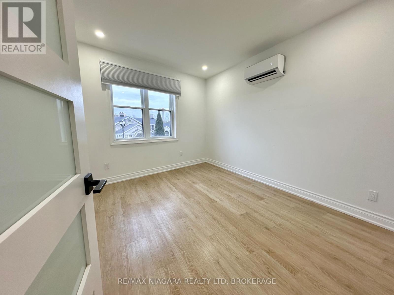 2 - 6063 MAIN STREET - Photo 5 of 10, Niagara Falls (Dorchester), Ontario