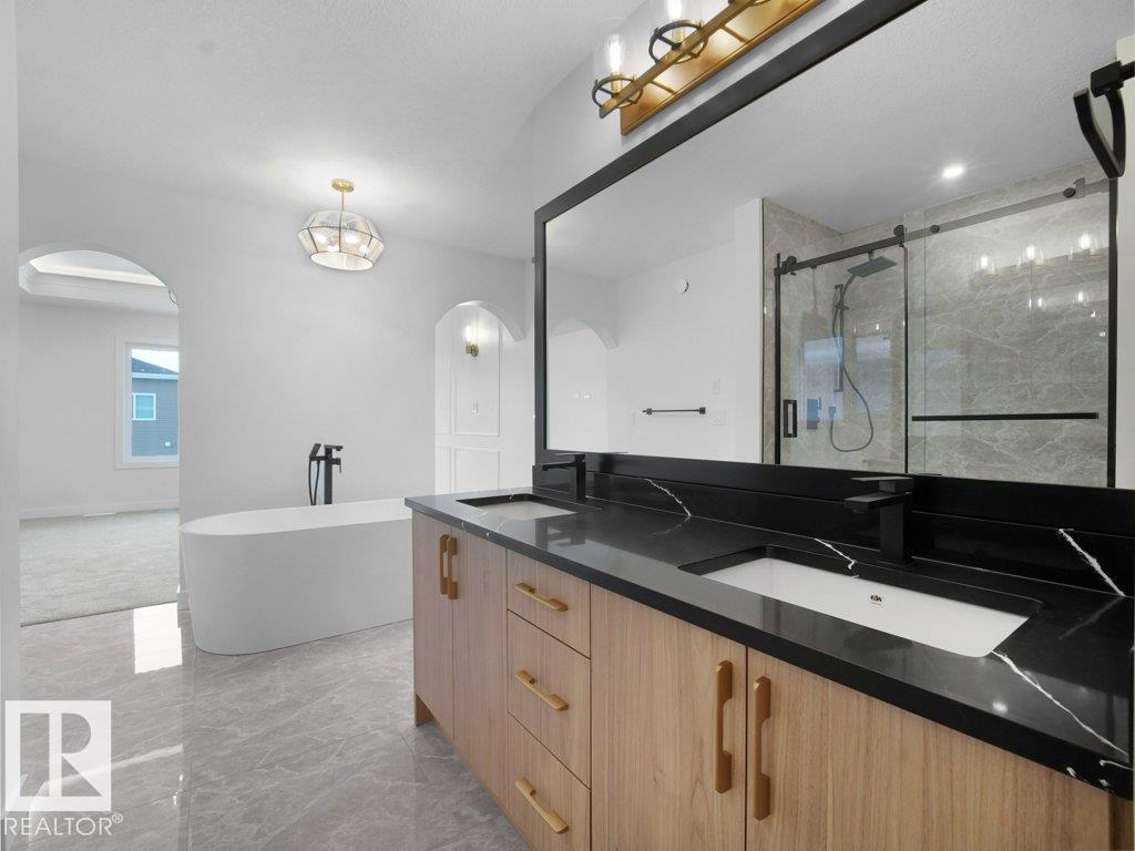 3312 Chickadee Dr NW, Edmonton