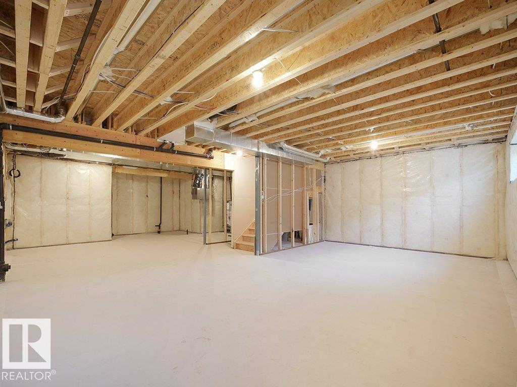 3312 Chickadee Dr NW, Edmonton