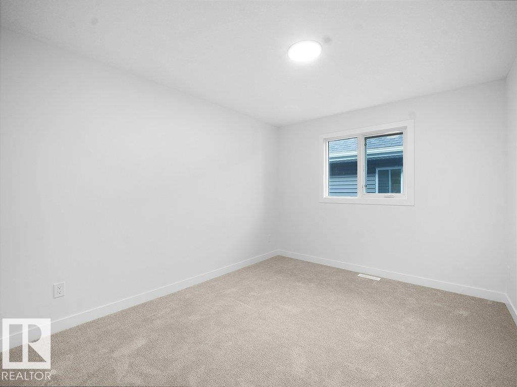 3312 Chickadee Dr NW, Edmonton