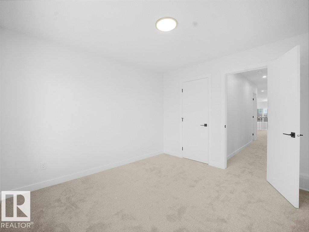 3312 Chickadee Dr NW, Edmonton