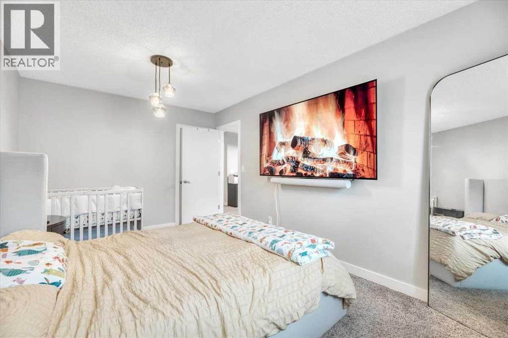 Single Family House Multi-level for Sale in    Street SW Lower Mount Royal Calgary 