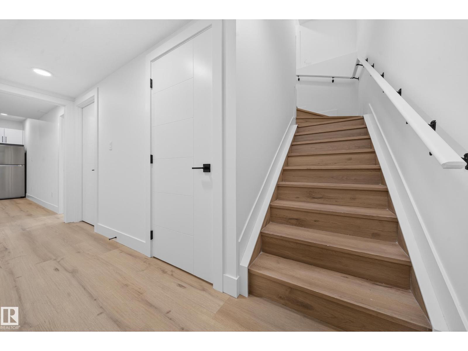 
          132 29 Street SW
            <br/>
            <span>Edmonton</span>
            , 
            <span>AB</span>
             <span>T6X3E2</span>
         - Photo 49