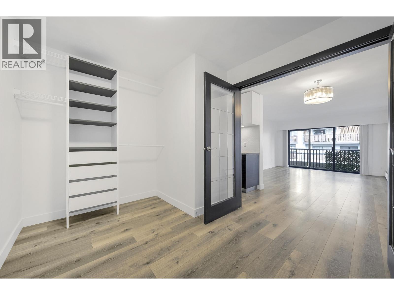 302 170 E 3RD STREET, North Vancouver