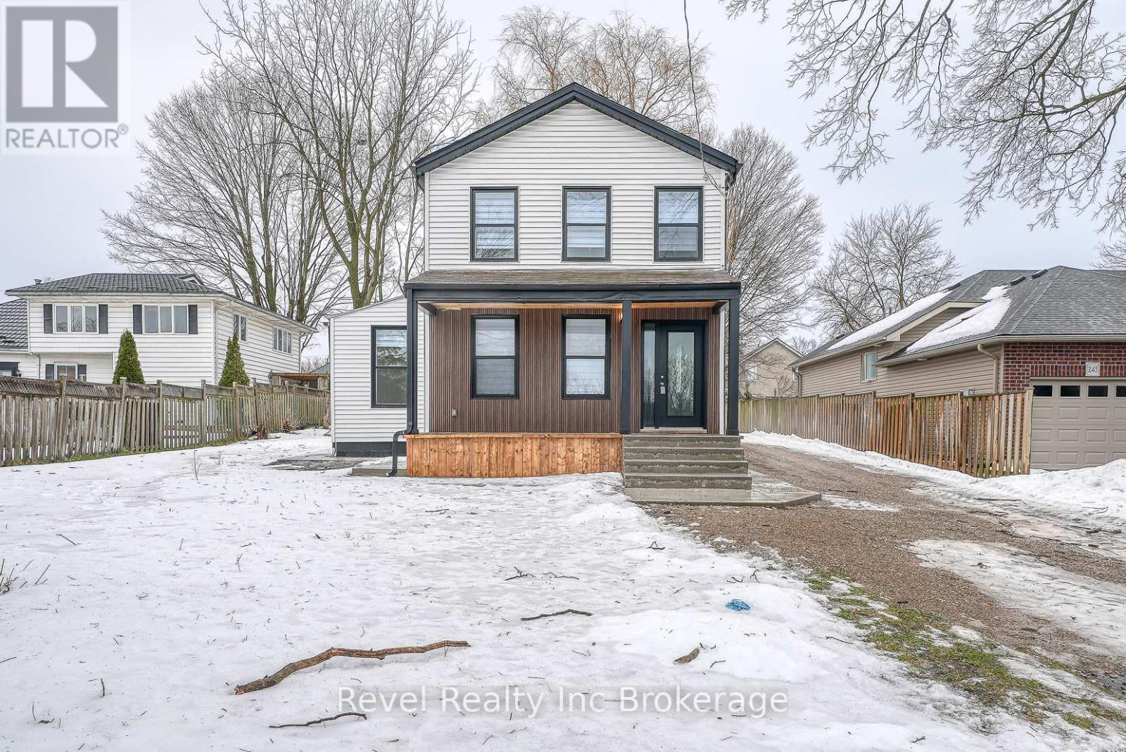 241 Charles Street West