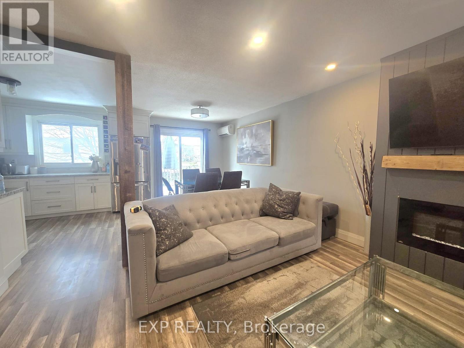 #44 700 HARMONY ROAD N - 3