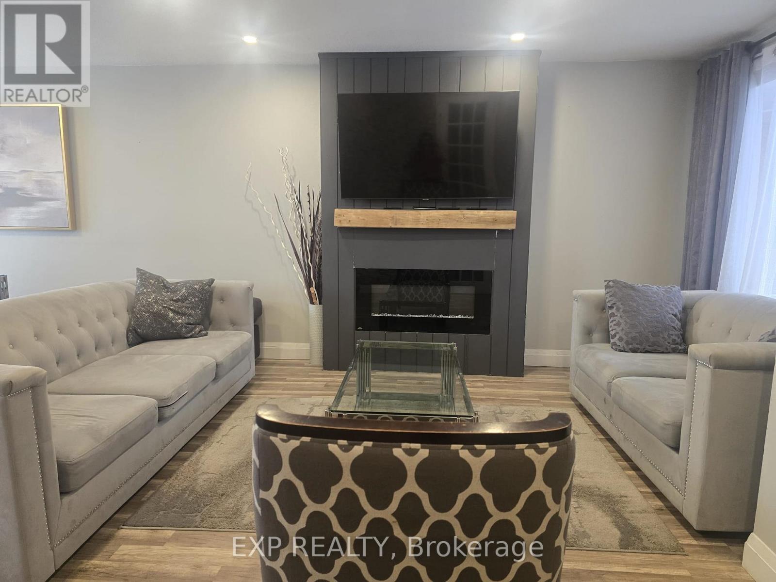 #44 700 HARMONY ROAD N - 5