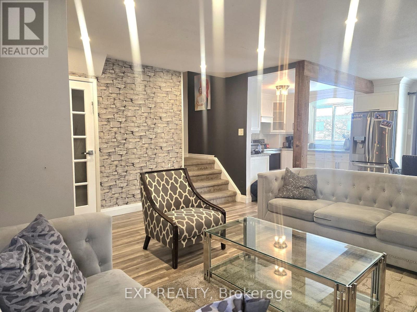 #44 700 HARMONY ROAD N - 6