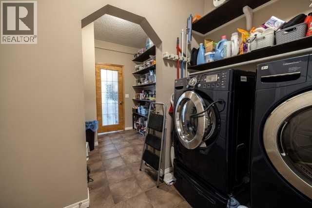 Single Family House for Sale in  Crestmont Way SW Crestmont Calgary 