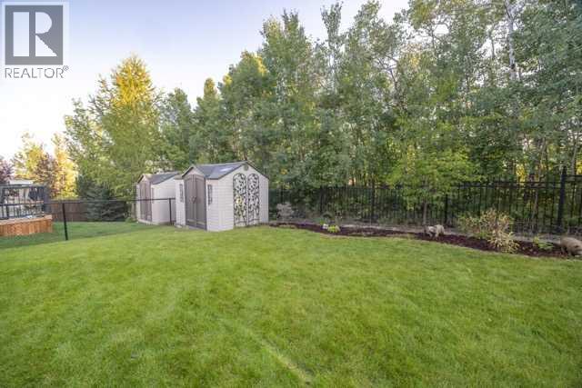 Single Family House for Sale in  Crestmont Way SW Crestmont Calgary 