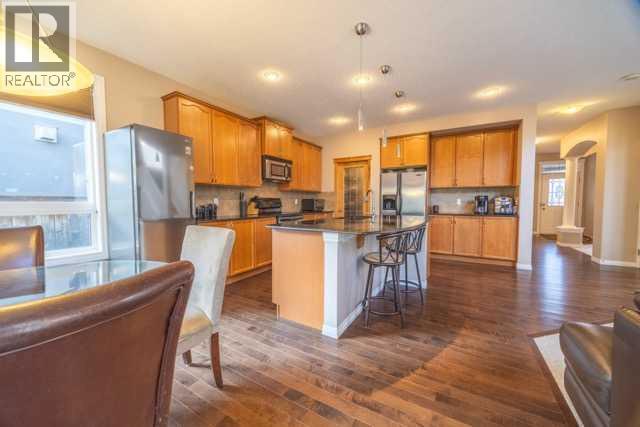 Single Family House for Sale in  Crestmont Way SW Crestmont Calgary 