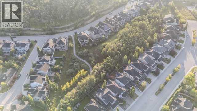 Single Family House for Sale in  Crestmont Way SW Crestmont Calgary 