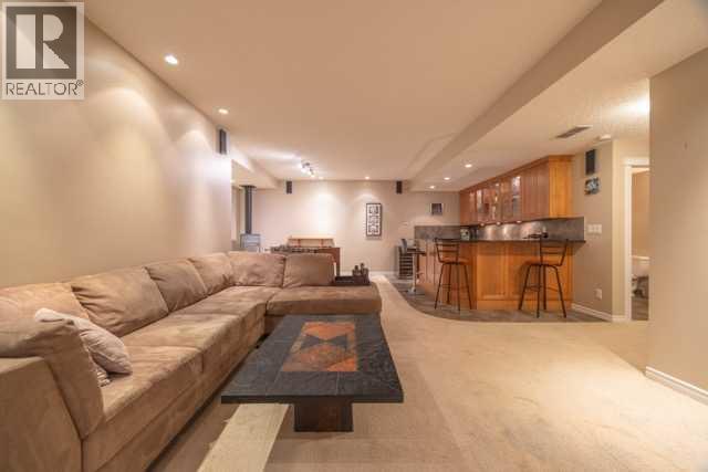 Single Family House for Sale in  Crestmont Way SW Crestmont Calgary 