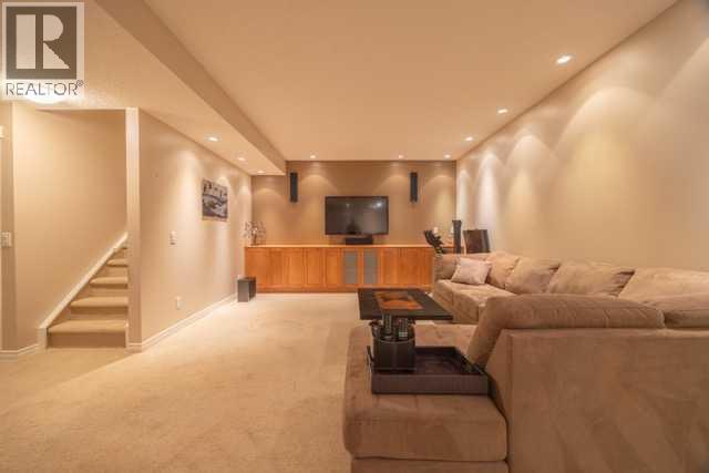 Single Family House for Sale in  Crestmont Way SW Crestmont Calgary 