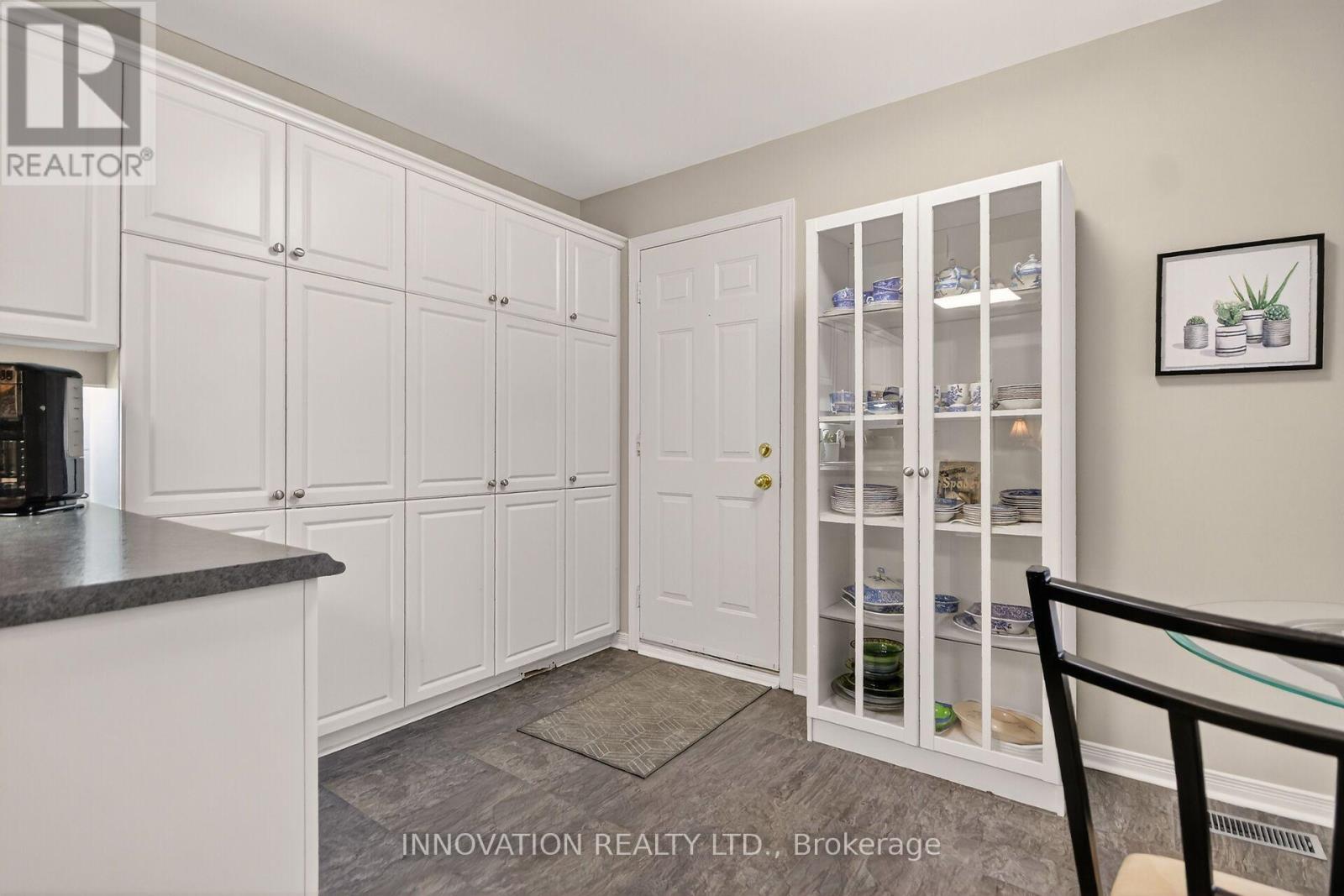 9 HEATHER GLEN COURT - 12