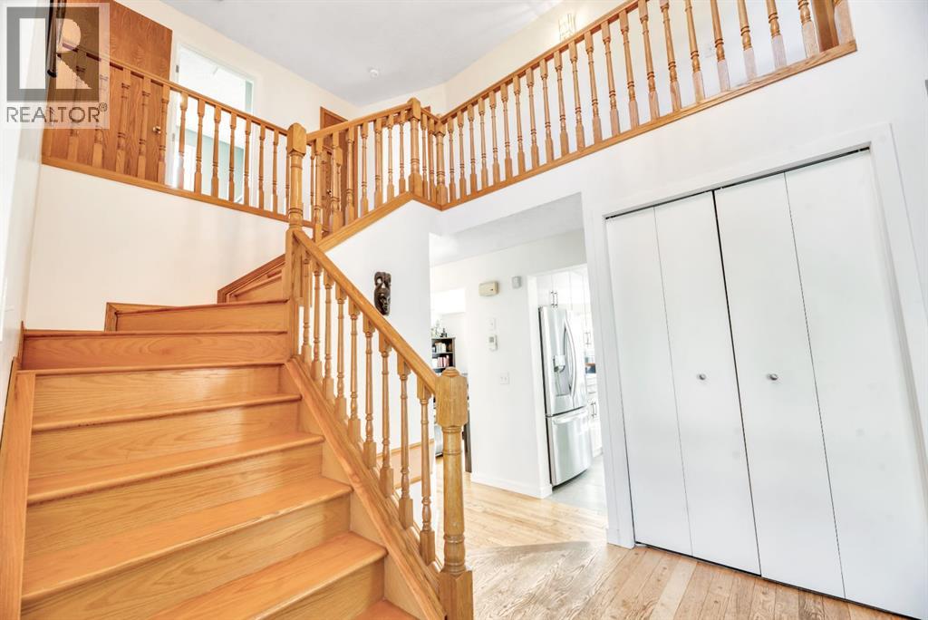 Single Family House for Sale in  Hawkwood Boulevard NW Hawkwood Calgary 