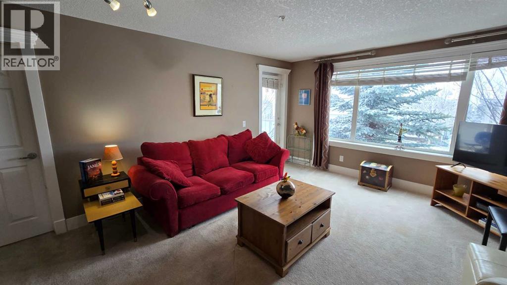 Single Family House for Sale in   Rocky Vista Gardens NW Rocky Ridge Calgary 