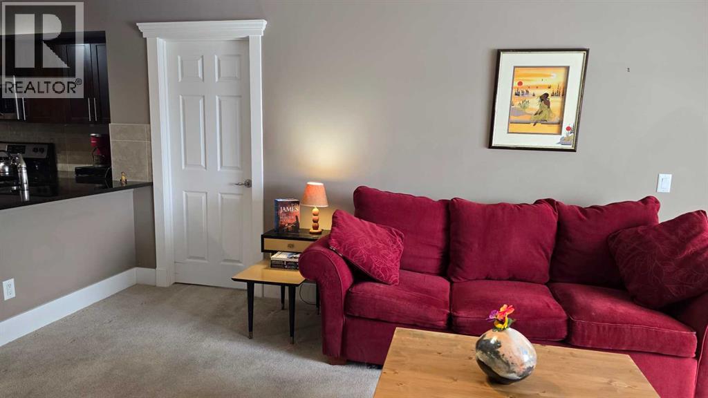 Single Family House for Sale in   Rocky Vista Gardens NW Rocky Ridge Calgary 