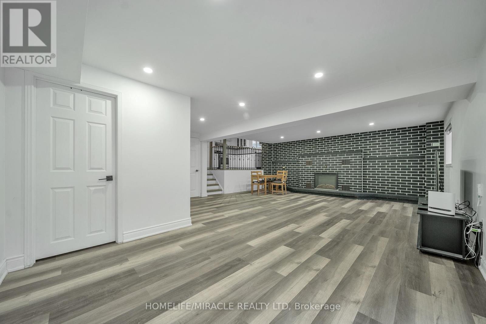 261 COUNTRY HILL DRIVE - 14