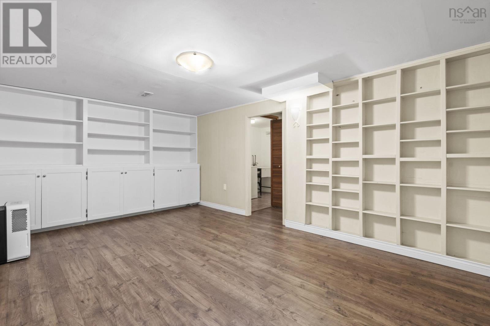 Property 34 of 50 of 222 Willett Street