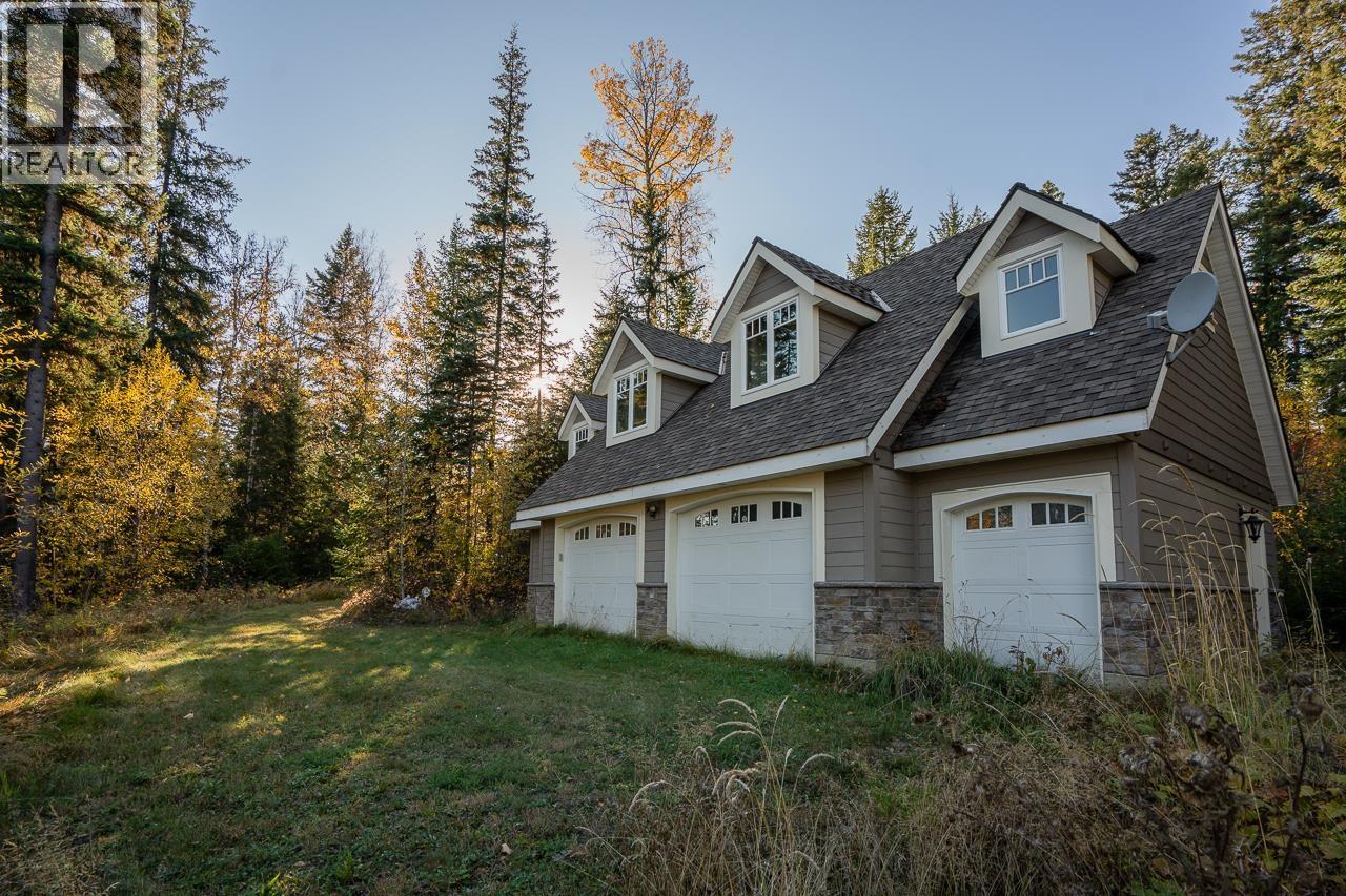 7460 RUFFELL ROAD, Canim Lake