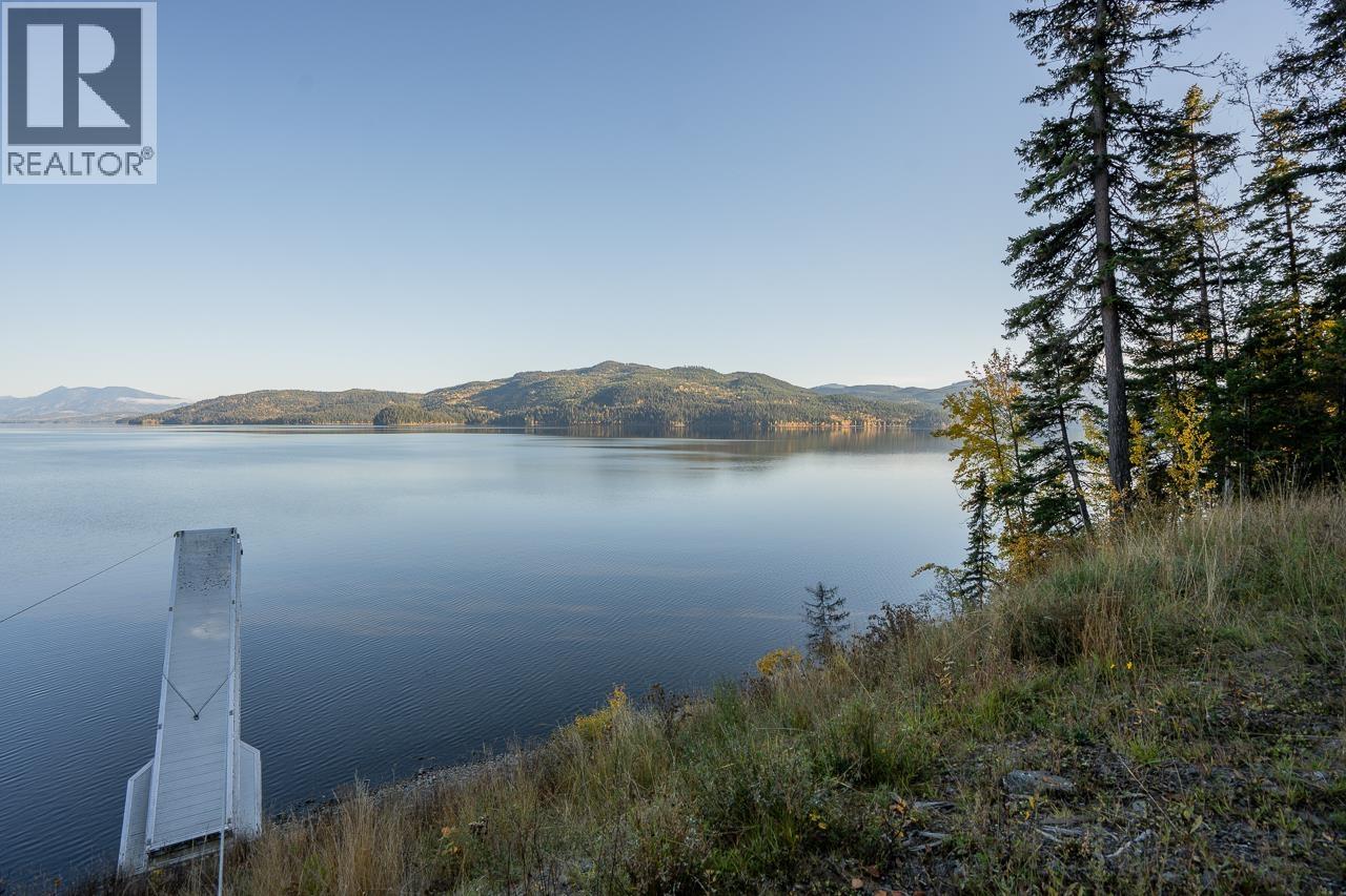 7460 RUFFELL ROAD, Canim Lake