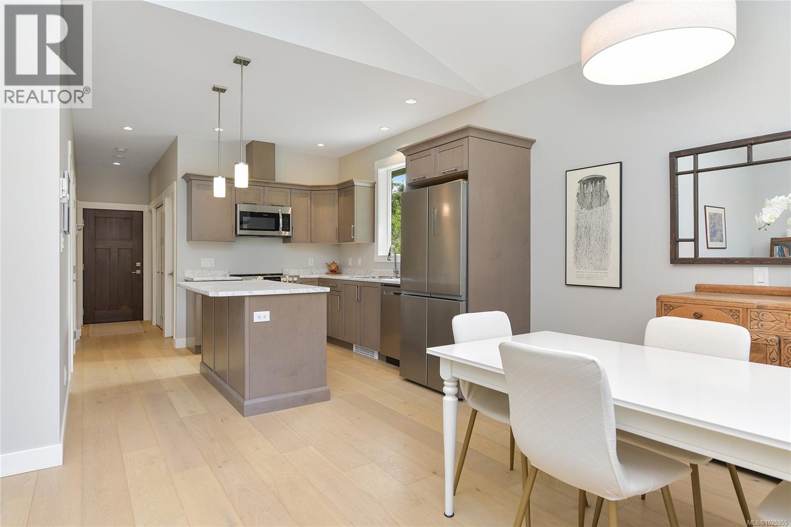  3822 TRAILHEAD Drive, Sooke