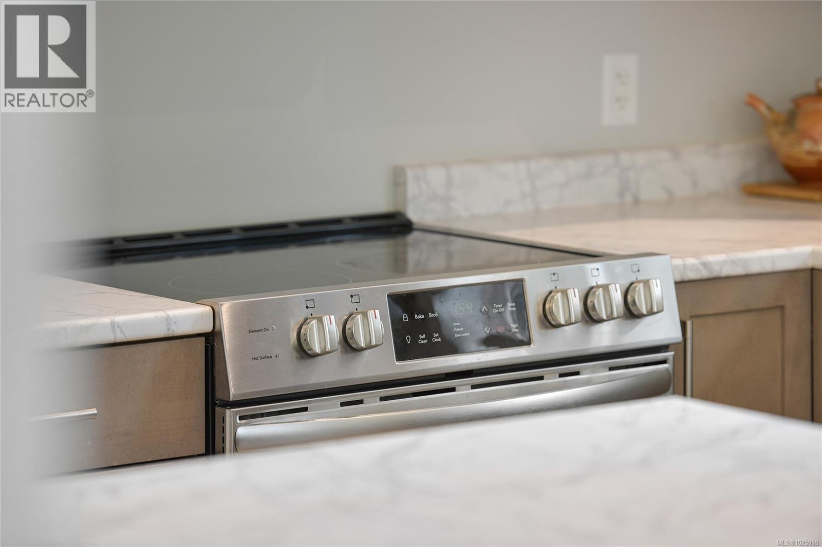  3822 TRAILHEAD Drive, Sooke