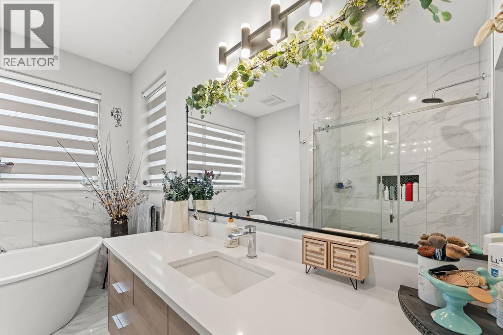 544 EDINBURGH Court, Kamloops