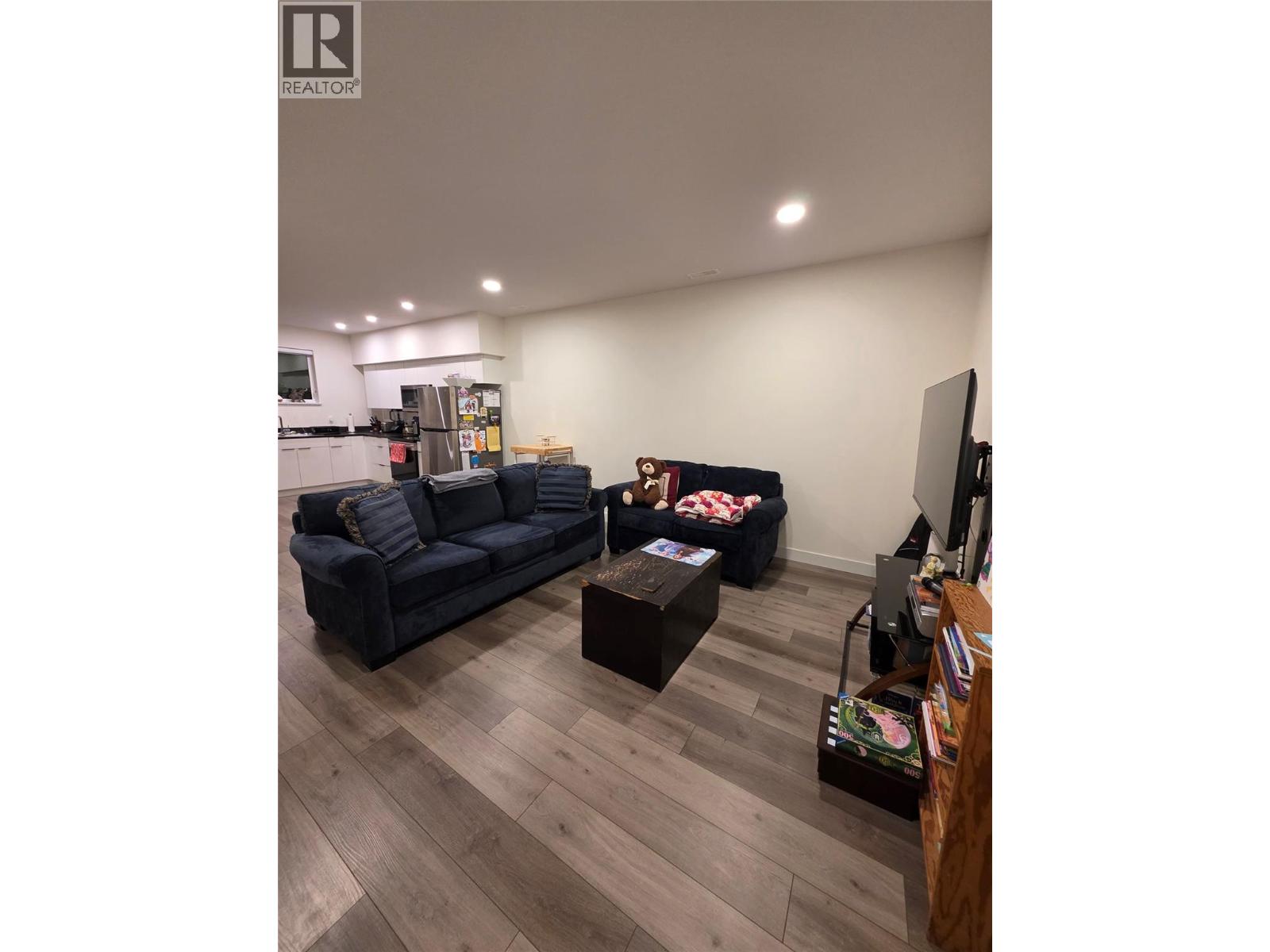 544 EDINBURGH Court, Kamloops