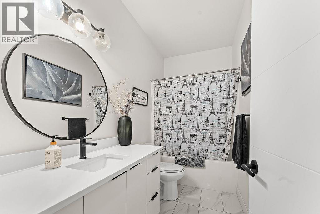 544 EDINBURGH Court, Kamloops