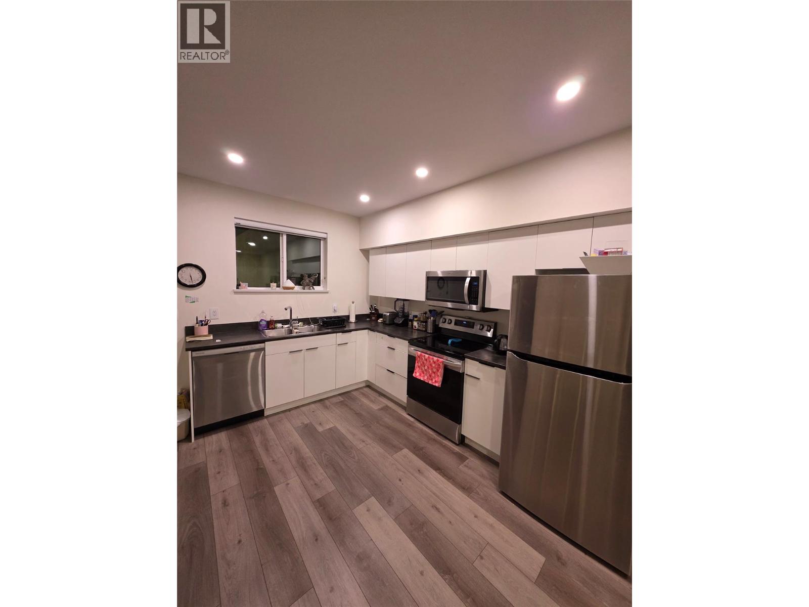 544 EDINBURGH Court, Kamloops