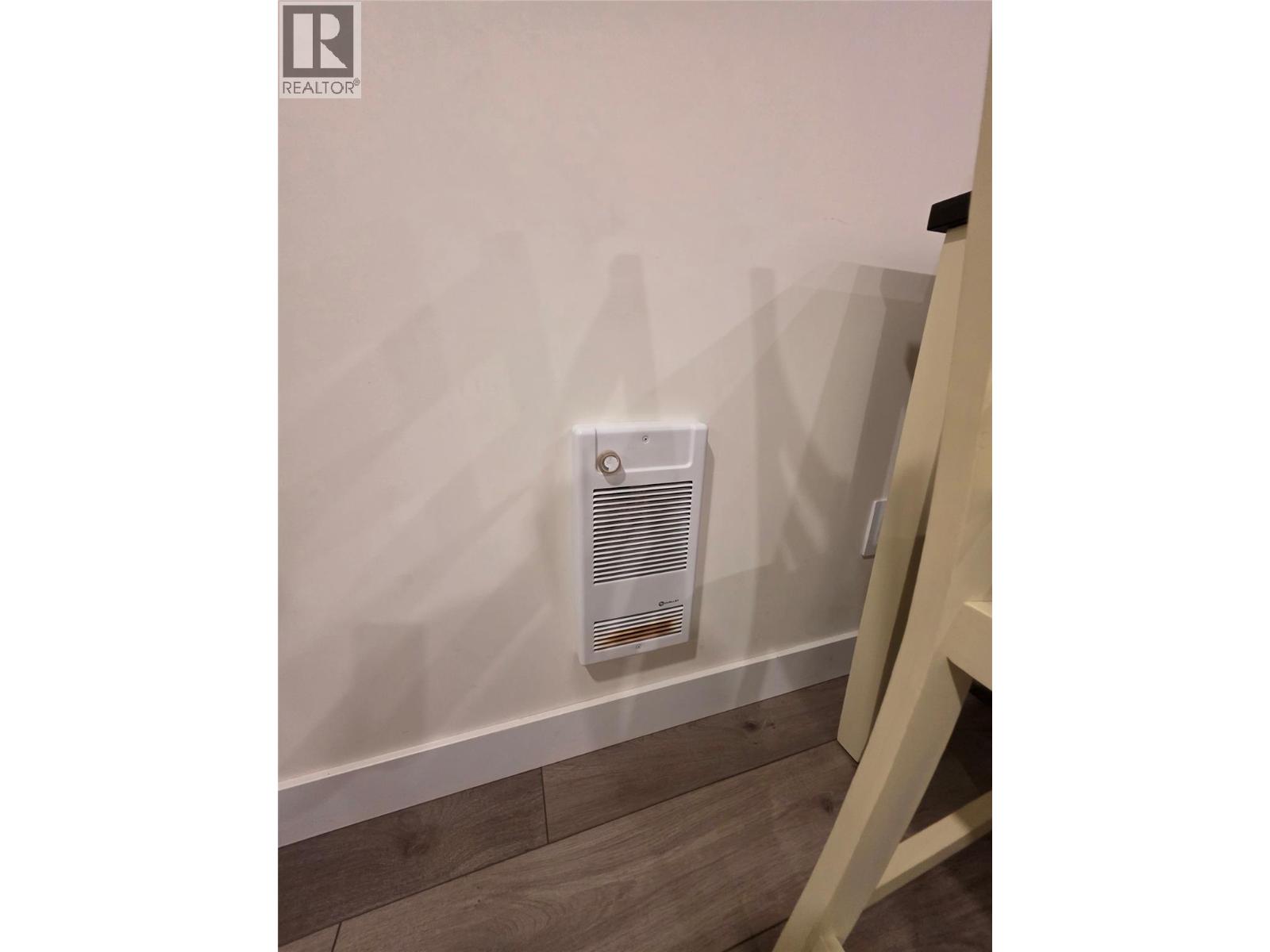 544 EDINBURGH Court, Kamloops