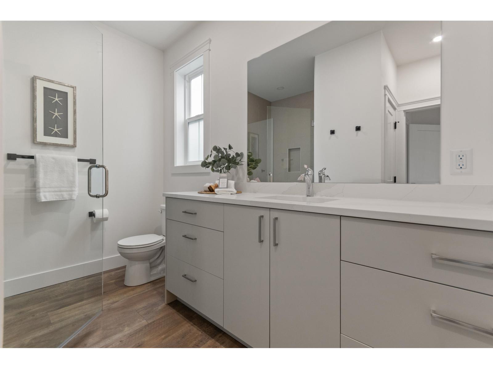 House in Chilliwack - Image 2