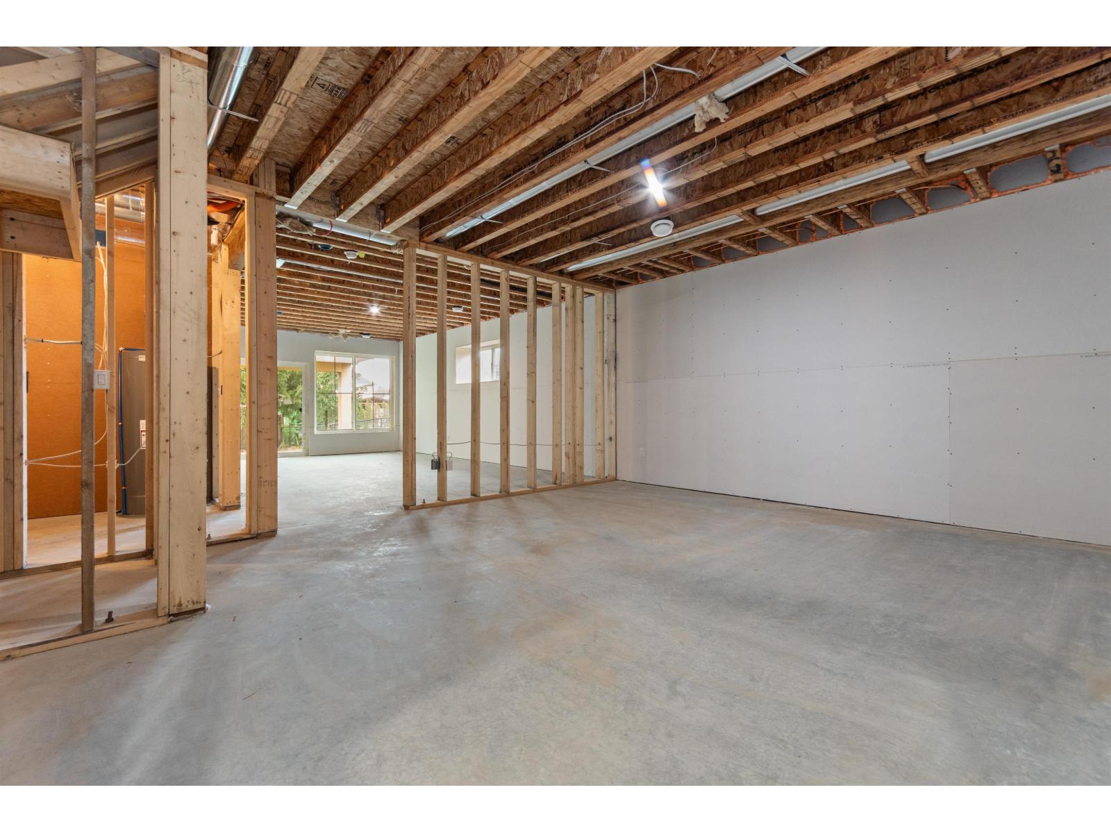 House in Chilliwack - Image 8