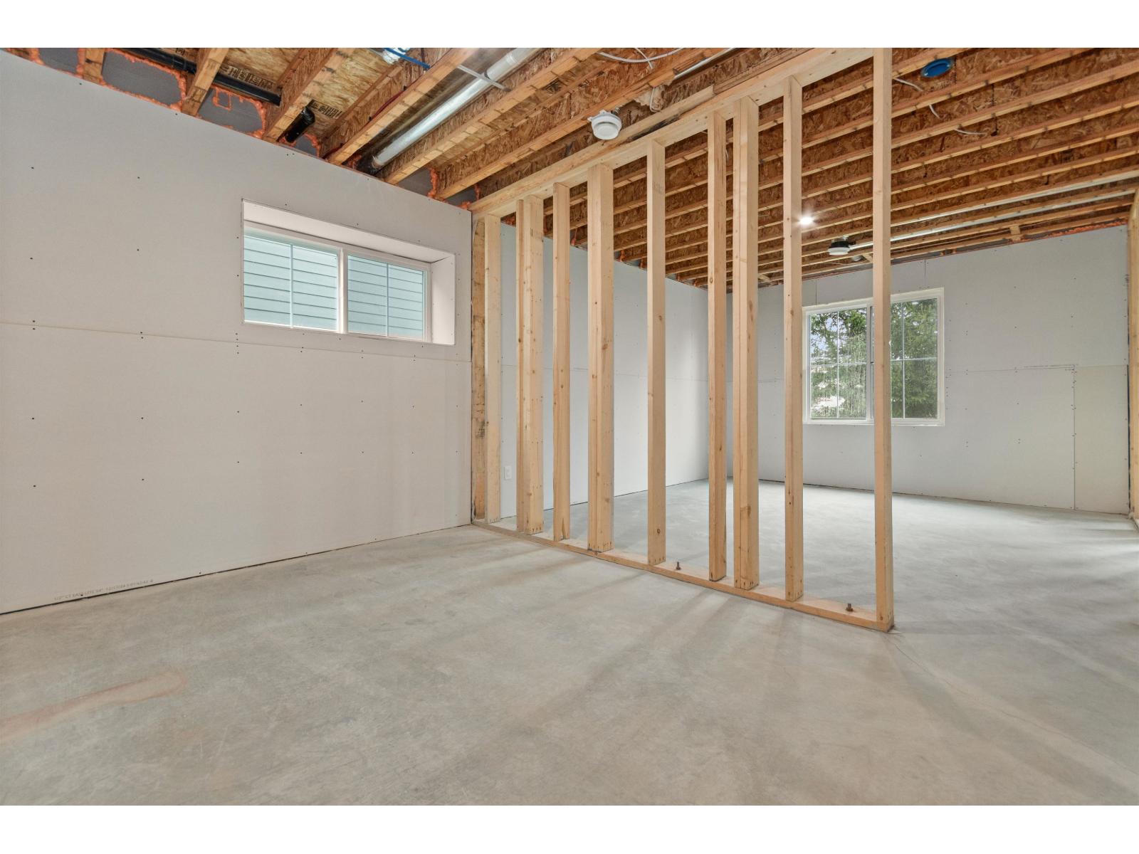 House in Chilliwack - Image 12