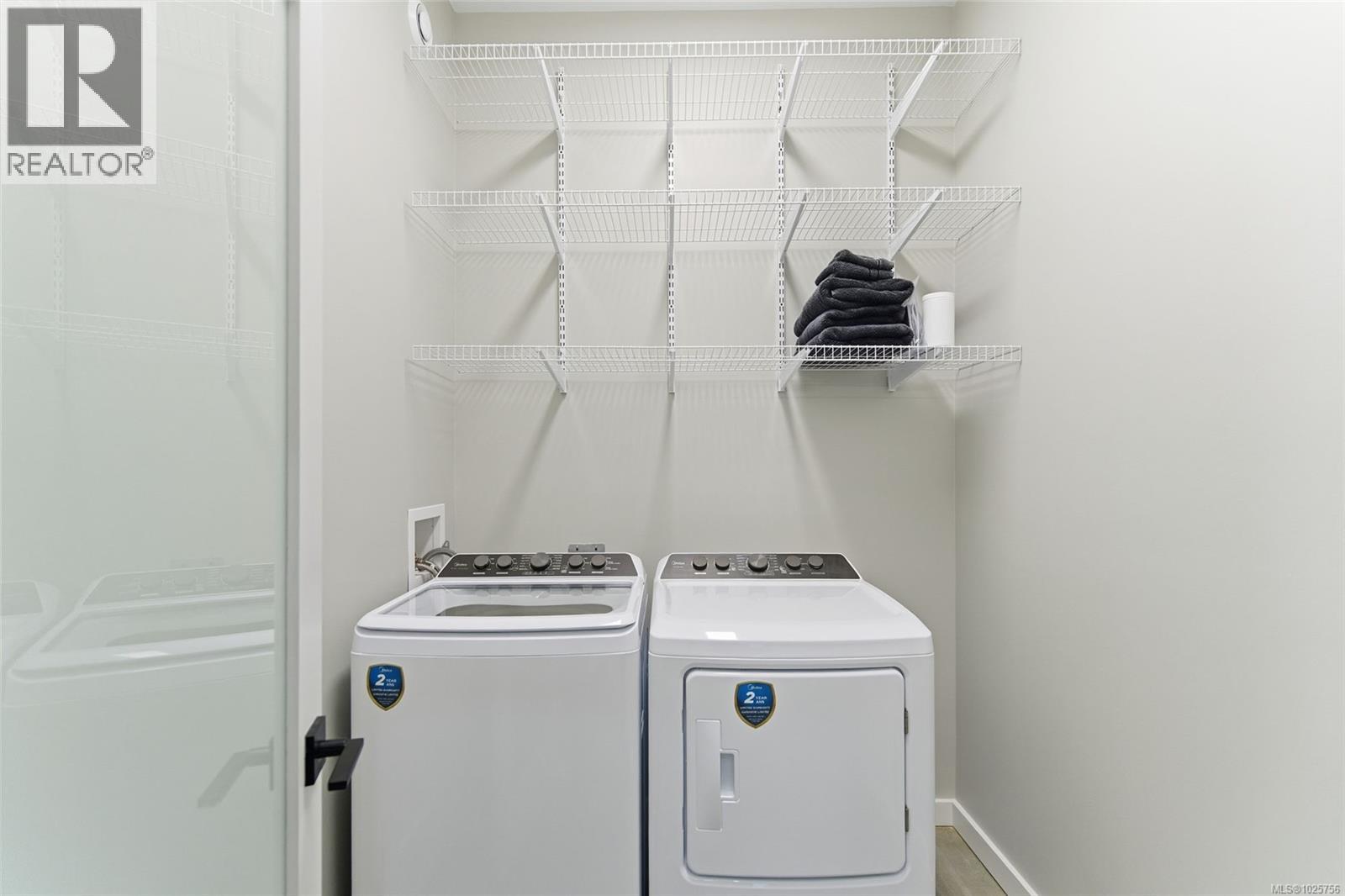 1805 STALKER RD - 33