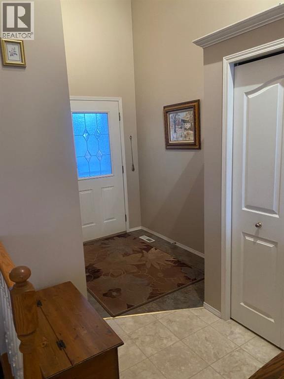 Single Family House 4 Level for Sale in  Prestwick Green SE McKenzie Towne Calgary 