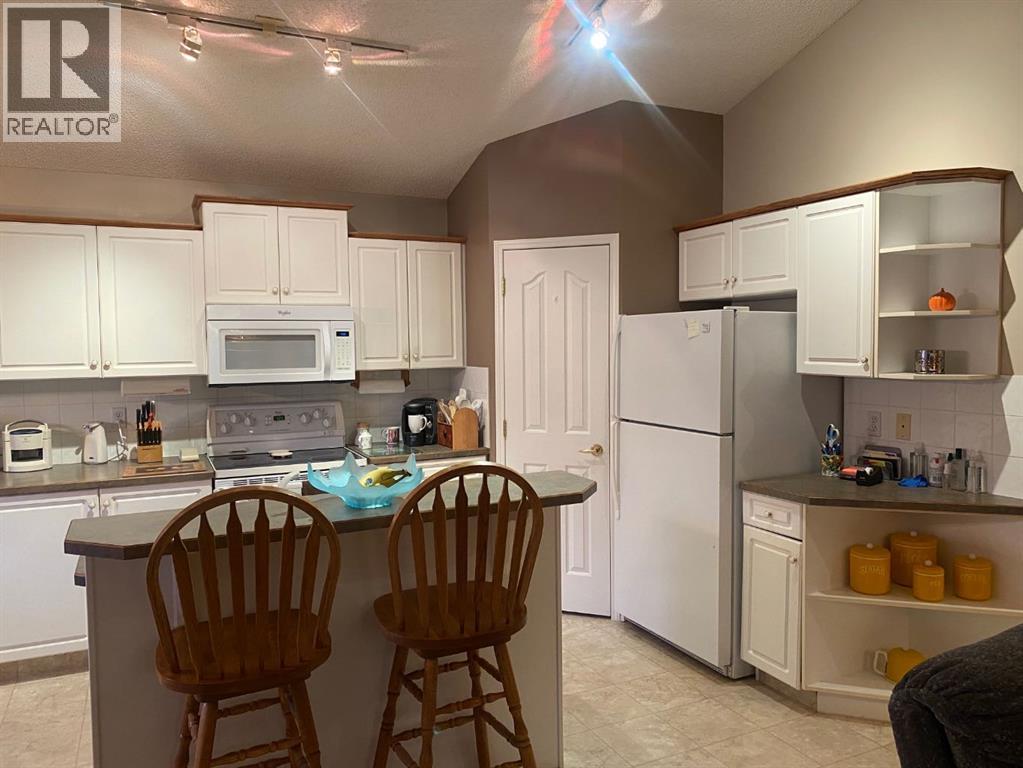 Single Family House 4 Level for Sale in  Prestwick Green SE McKenzie Towne Calgary 