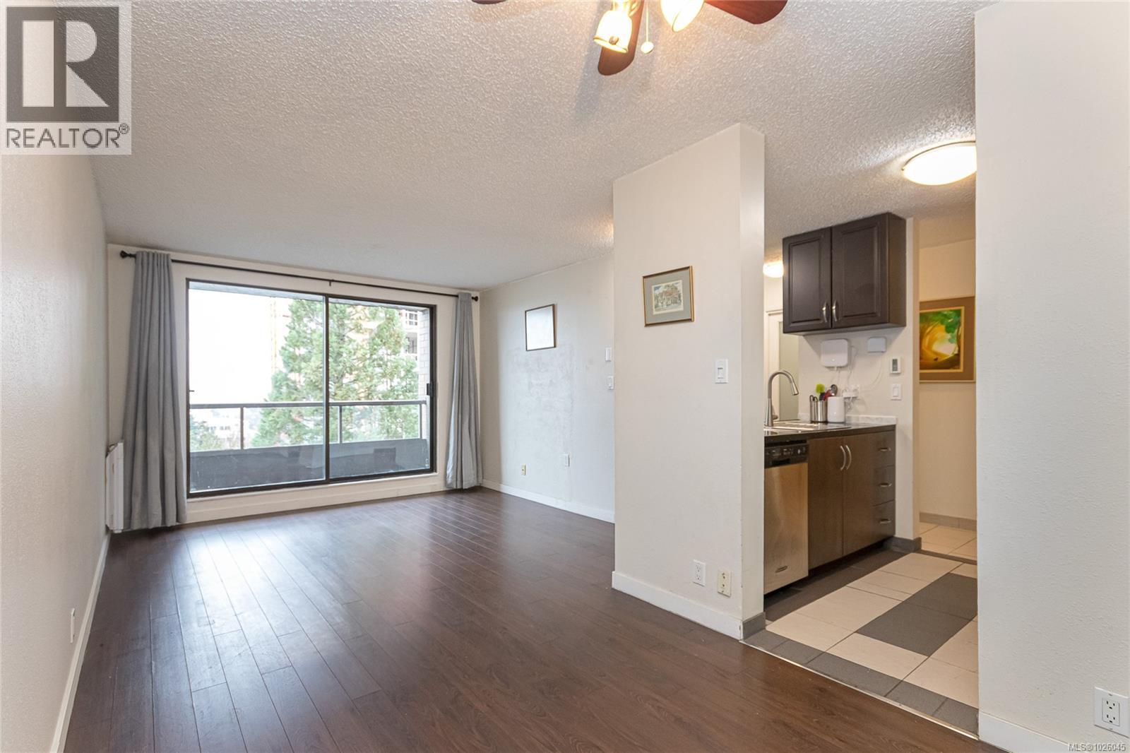 905 1630 Quadra Street, Victoria