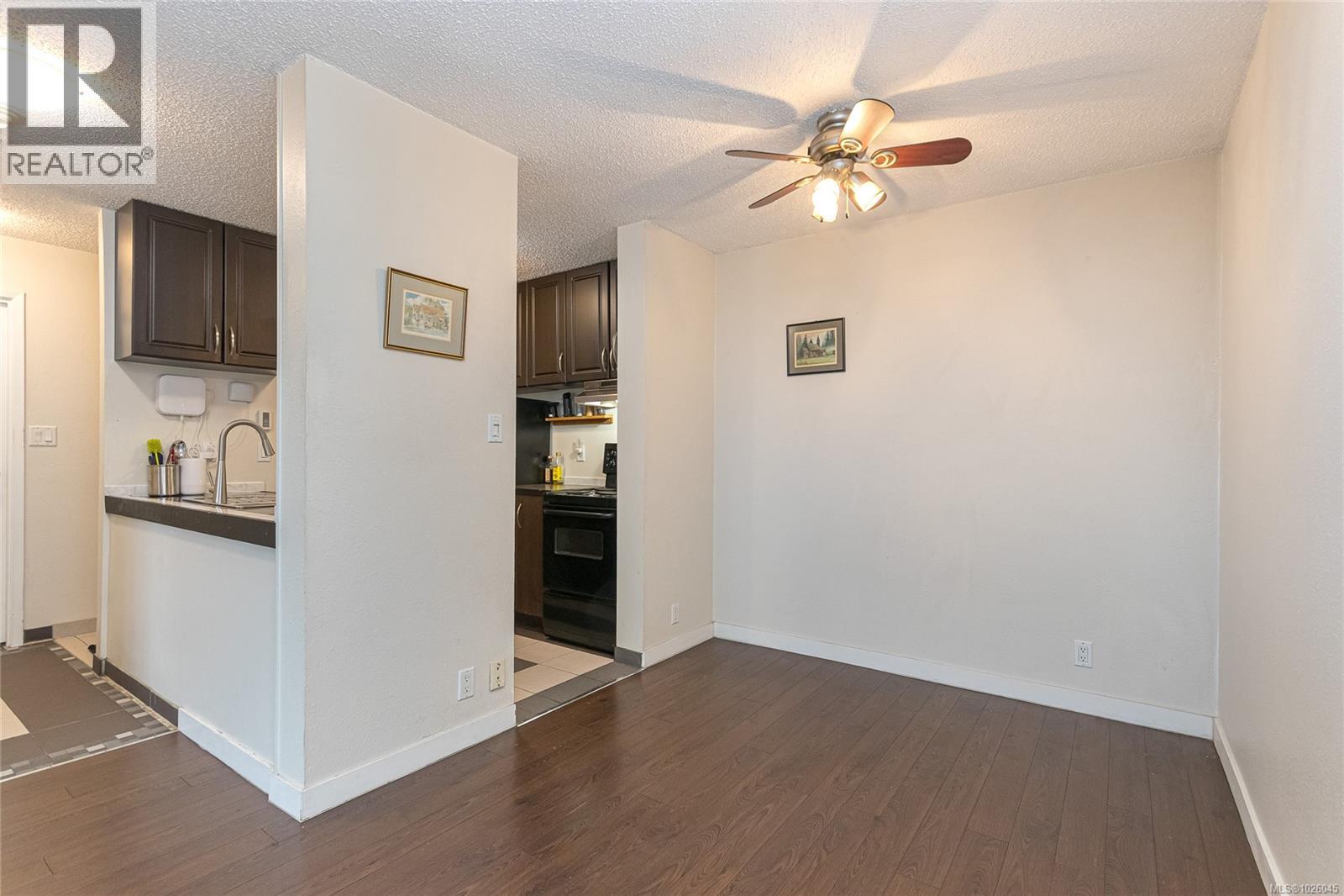 905 1630 Quadra Street, Victoria